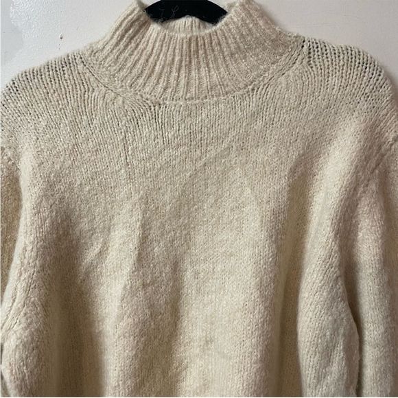 Zara NWOT Fine Knit Mock Cropped Turtleneck Sweater Cream Size Large - Picture 4 of 9